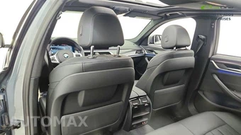 2023 BMW 5 Series Sedan 530i M SPORT LINE - miniatura 31