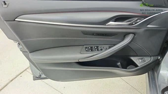 2023 BMW 5 Series Sedan 530i M SPORT LINE - miniatura 35