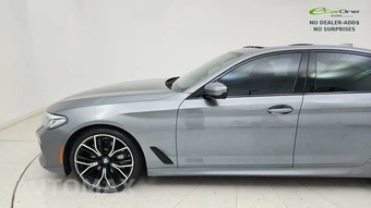 2023 BMW 5 Series Sedan 530i M SPORT LINE - miniatura 4