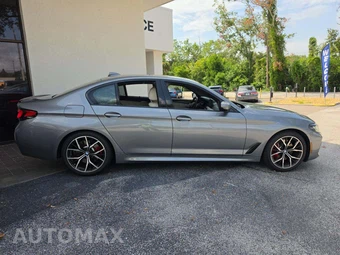 2023 BMW 5 Series Sedan 530i M SPORT LINE - miniatura 4