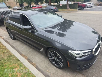 2023 BMW 5 Series Sedan 530i - miniatura 3