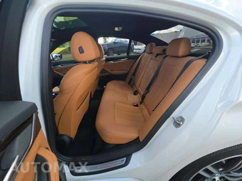 2023 BMW 5 Series Sedan 530i - miniatura 13
