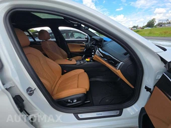 2023 BMW 5 Series Sedan 530i - miniatura 18