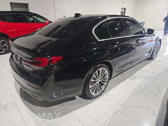 2023 BMW 5 Series Sedan 530i - miniatura 3