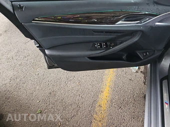 2023 BMW 5 Series Sedan 530i xDrive M SPORT LINE - miniatura 9