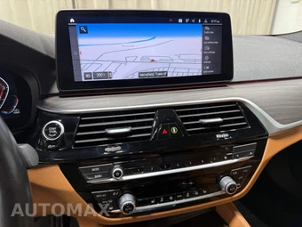 2023 BMW 5 Series Sedan 530i xDrive M SPORT LINE - miniatura 10