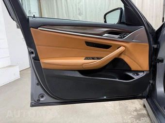 2023 BMW 5 Series Sedan 530i xDrive M SPORT LINE - miniatura 6