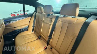 2023 BMW 5 Series Sedan 530i xDrive M SPORT LINE - miniatura 27