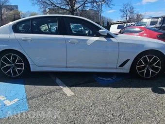 2023 BMW 5 Series Sedan 530i xDrive M SPORT LINE - miniatura 5