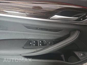 2023 BMW 5 Series Sedan 530i xDrive - miniatura 19