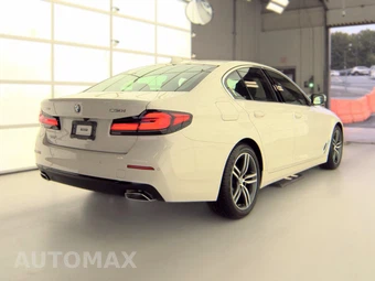 2023 BMW 5 Series Sedan 530i xDrive - miniatura 4