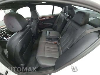 2023 BMW 5 Series Sedan 530i xDrive - miniatura 13