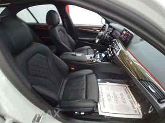 2023 BMW 5 Series Sedan 530i xDrive - miniatura 18