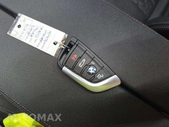 2023 BMW 5 Series Sedan 530i xDrive - miniatura 8