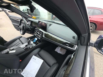 2023 BMW 5 Series Sedan 530i xDrive - miniatura 19