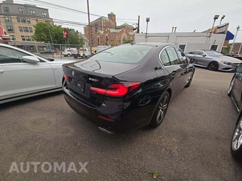 2023 BMW 5 Series Sedan 530i xDrive - miniatura 3