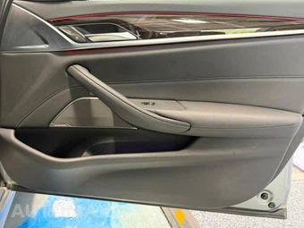 2023 BMW 5 Series Sedan 540i xDrive M SPORT LINE - miniatura 26