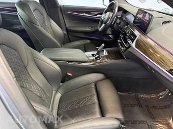2023 BMW 5 Series Sedan 540i xDrive M SPORT LINE - miniatura 27