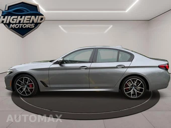 2023 BMW 5 Series Sedan 540i xDrive M SPORT LINE - miniatura 3