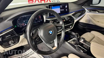 2023 BMW 5 Series Sedan 540i xDrive - miniatura 17