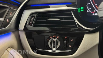2023 BMW 5 Series Sedan 540i xDrive - miniatura 20