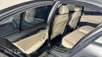 2023 BMW 5 Series Sedan 540i xDrive - miniatura 28