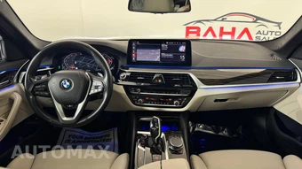 2023 BMW 5 Series Sedan 540i xDrive - miniatura 33