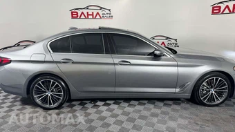 2023 BMW 5 Series Sedan 540i xDrive - miniatura 9