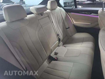 2023 BMW 5 Series Sedan 540i xDrive - miniatura 17
