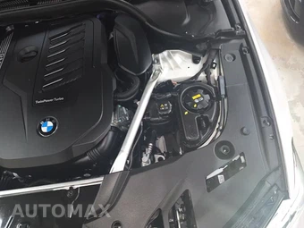 2023 BMW 5 Series Sedan 540i xDrive - miniatura 23