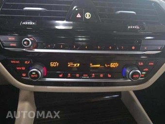 2023 BMW 5 Series Sedan 540i xDrive - miniatura 24
