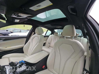 2023 BMW 5 Series Sedan 540i xDrive - miniatura 11