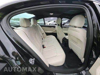 2023 BMW 5 Series Sedan 540i xDrive - miniatura 16