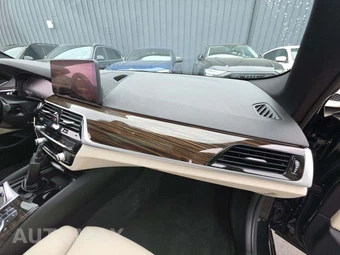 2023 BMW 5 Series Sedan 540i xDrive - miniatura 19