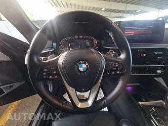 2023 BMW 5 Series Sedan 540i xDrive - miniatura 10