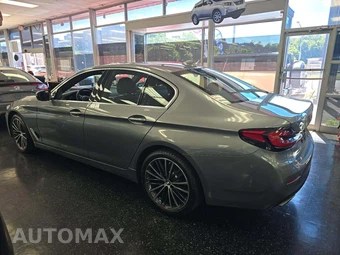 2023 BMW 5 Series Sedan 540i xDrive - miniatura 2