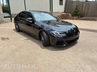 2023 BMW 5 Series Sedan M550i xDrive - miniatura 2