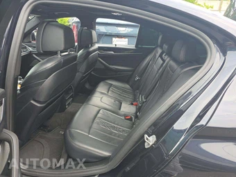 2023 BMW 5 Series Sedan M550i xDrive - miniatura 13