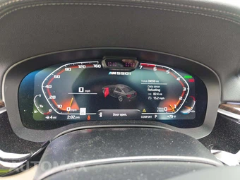 2023 BMW 5 Series Sedan M550i xDrive - miniatura 9