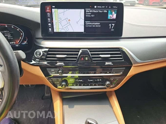 2023 BMW 5 Series Sedan M550i xDrive - miniatura 10