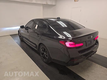 2023 BMW 5 Series Sedan M550i xDrive - miniatura 6