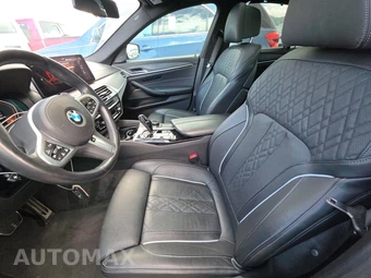 2023 BMW 5 Series Sedan M550i xDrive - miniatura 7