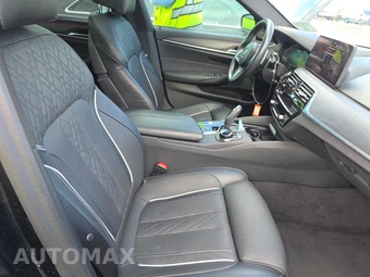 2023 BMW 5 Series Sedan M550i xDrive - miniatura 8
