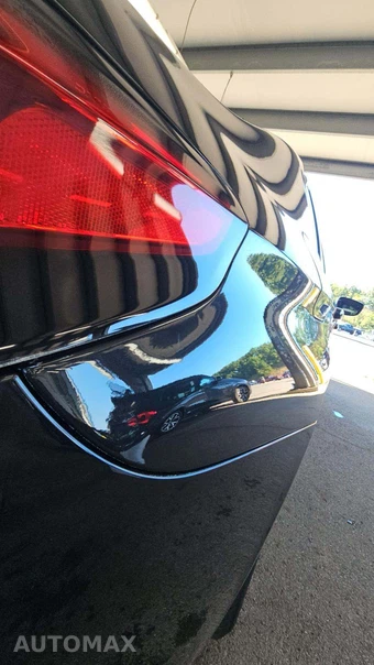 2023 BMW 5 Series Sedan M550i xDrive - miniatura 22