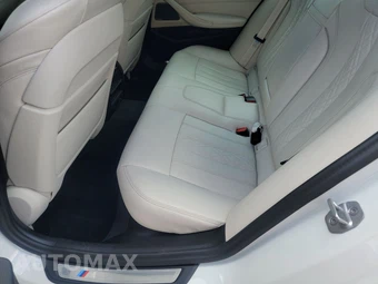 2023 BMW 5 Series Sedan M550i xDrive - miniatura 13