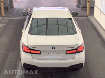 2023 BMW 5 Series Sedan M550i xDrive - miniatura 5