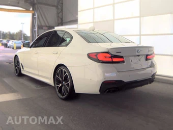 2023 BMW 5 Series Sedan M550i xDrive - miniatura 6