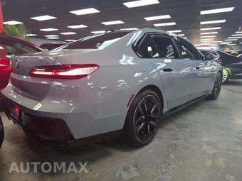 2023 BMW 7 Series Sedan 740i - miniatura 3