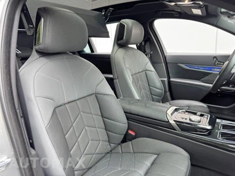 2023 BMW 7 Series Sedan 740i - miniatura 47