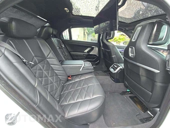2023 BMW 7 Series Sedan 740i – miniatura 16
